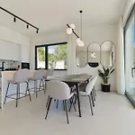 Luxury Aurora With Pool & Large Patio *