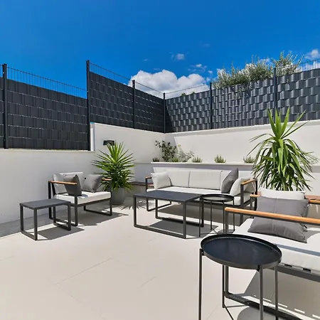 Luxury Aurora With Pool & Large Patio * Trogir