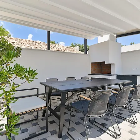 Luxury Aurora With Pool & Large Patio Villa