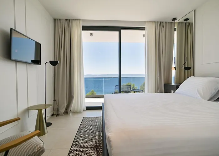 Villa Luxury Aurora With Pool & Large Patio Trogir