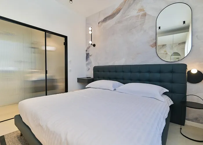 Luxury Aurora With Pool & Large Patio Trogir