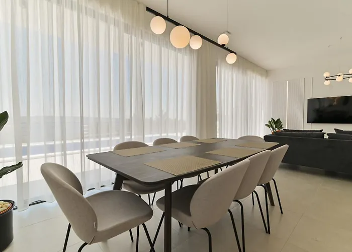 Luxury Aurora With Pool & Large Patio Villa Trogir