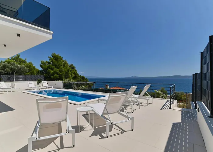 Villa Luxury Aurora With Pool & Large Patio Trogir