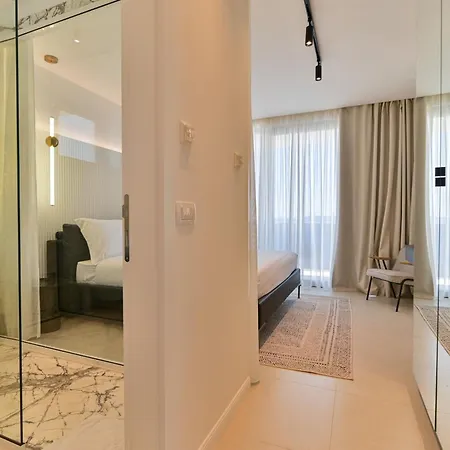 Luxury Aurora With Pool & Large Patio Villa *