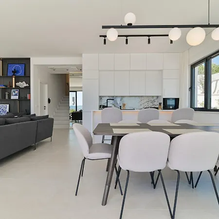Luxury Aurora With Pool & Large Patio * Trogir