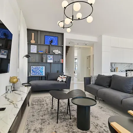 Luxury Aurora With Pool & Large Patio *