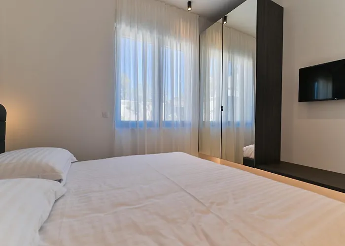 Luxury Aurora With Pool & Large Patio * Τρογκίρ