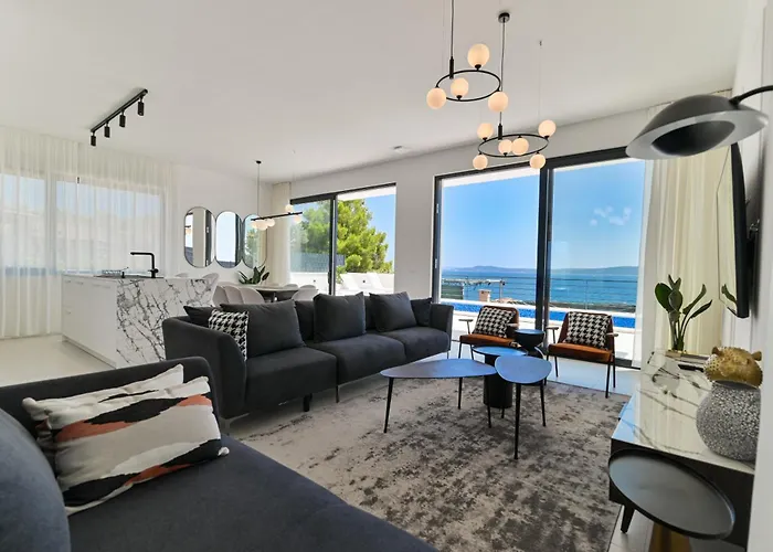 Βίλα Luxury Aurora With Pool & Large Patio *