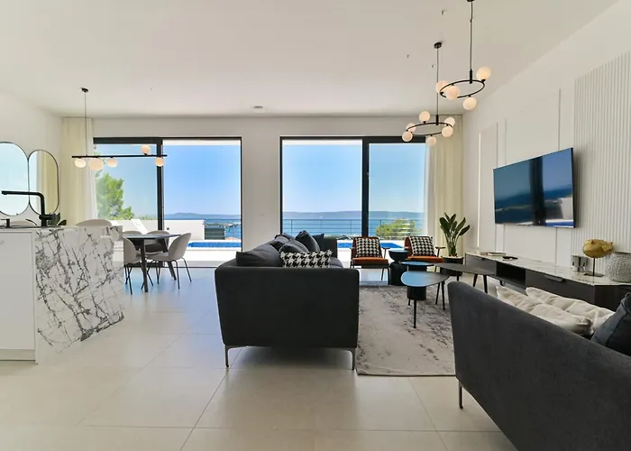 Luxury Aurora With Pool & Large Patio Βίλα Τρογκίρ