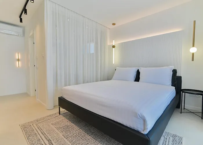 Luxury Aurora With Pool & Large Patio Βίλα *