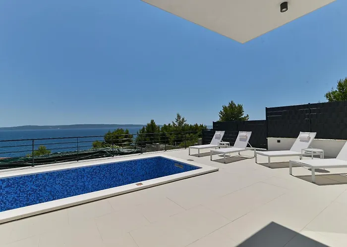 Βίλα Luxury Aurora With Pool & Large Patio