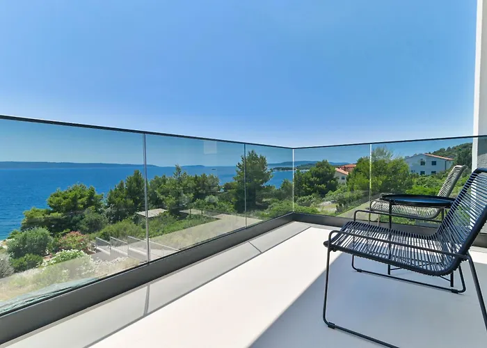 Luxury Aurora With Pool & Large Patio