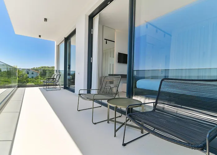Luxury Aurora With Pool & Large Patio Βίλα