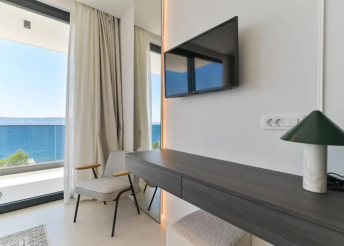 Βίλα Luxury Aurora With Pool & Large Patio Τρογκίρ
