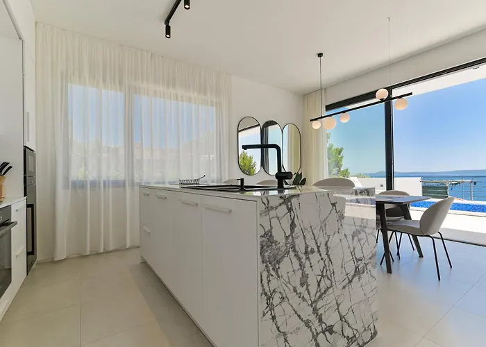 Βίλα Luxury Aurora With Pool & Large Patio *