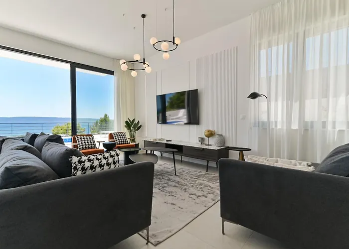 Luxury Aurora With Pool & Large Patio Τρογκίρ