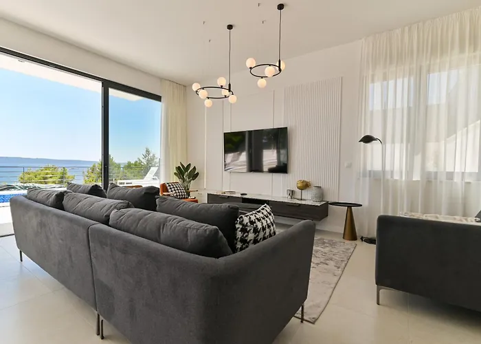 Βίλα Luxury Aurora With Pool & Large Patio *
