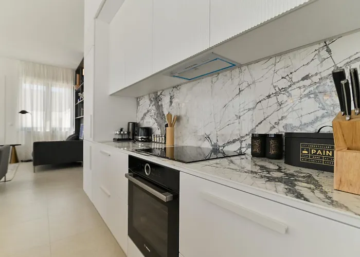 Βίλα Luxury Aurora With Pool & Large Patio *